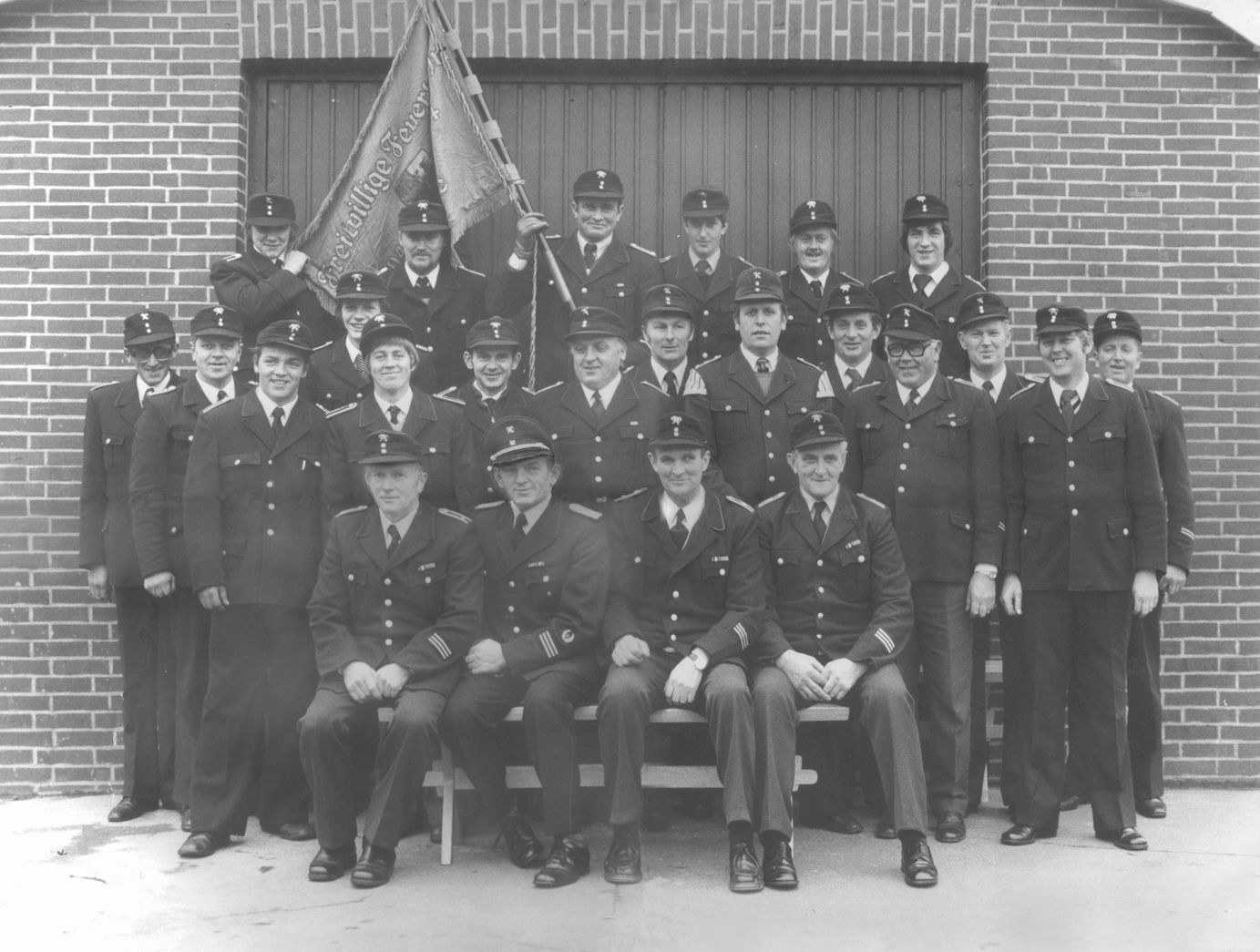 Gruppenbild 1978 Feuerwehr Süderende