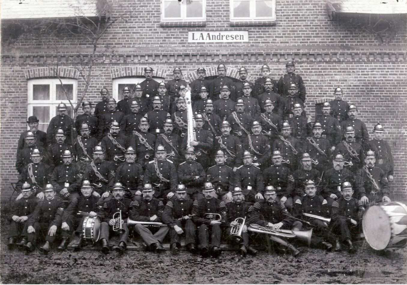 Gruppenbild 1907 Feuerwehr Süderende